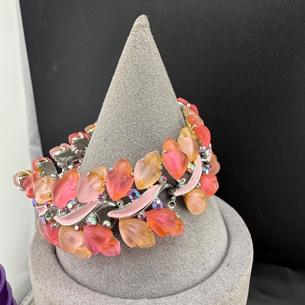 Vintage Lisner Bracelet Pink Thermoset Enamel 7.5" READ